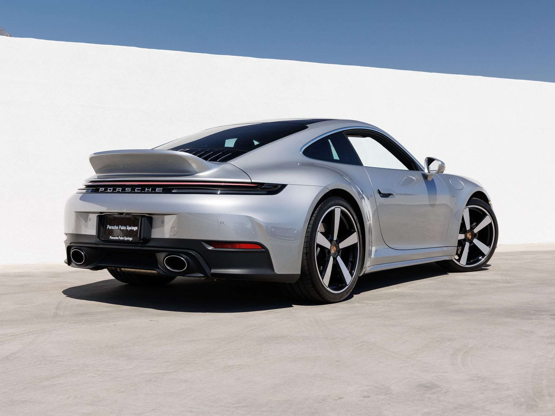 2025 Porsche 911 Carrera