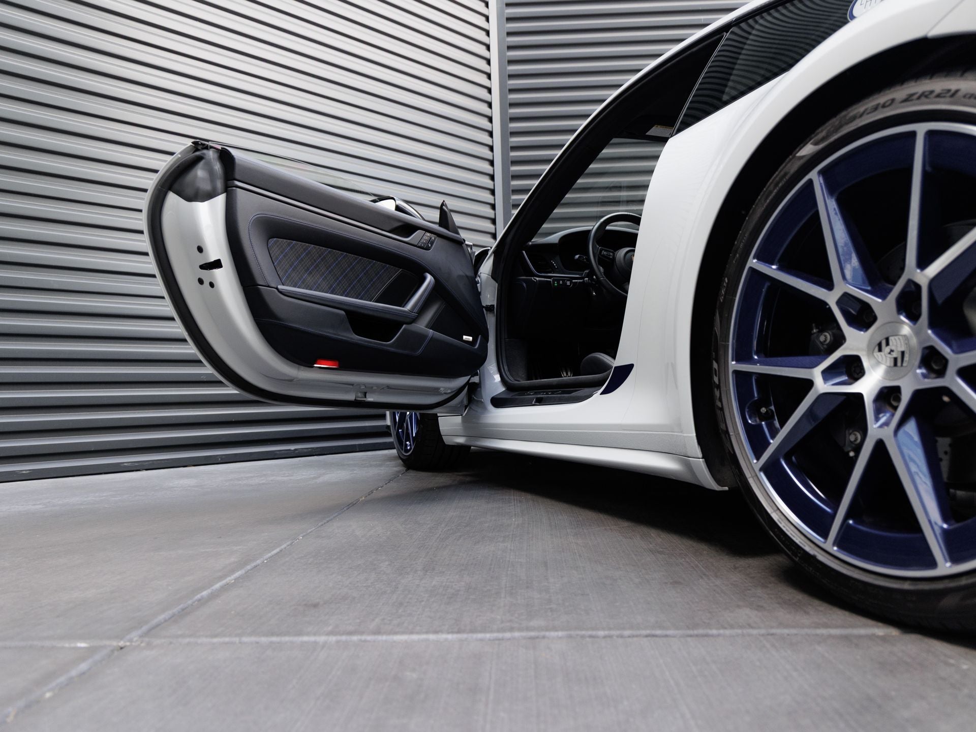 2025 Porsche 911 Carrera T