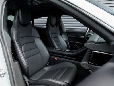 2025 Porsche Taycan Taycan