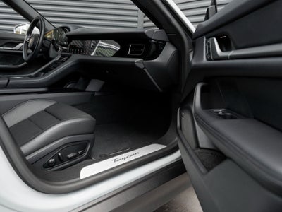 2025 Porsche Taycan Taycan