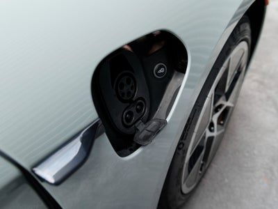 2025 Porsche Taycan Taycan