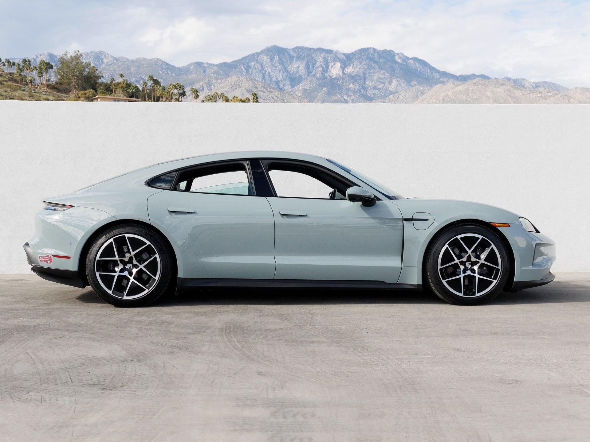 2025 Porsche Taycan Taycan