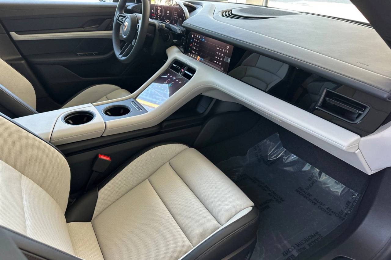2026 Porsche Taycan Taycan 4 Black Edition