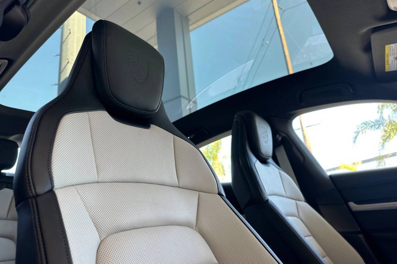 2026 Porsche Taycan Taycan 4 Black Edition