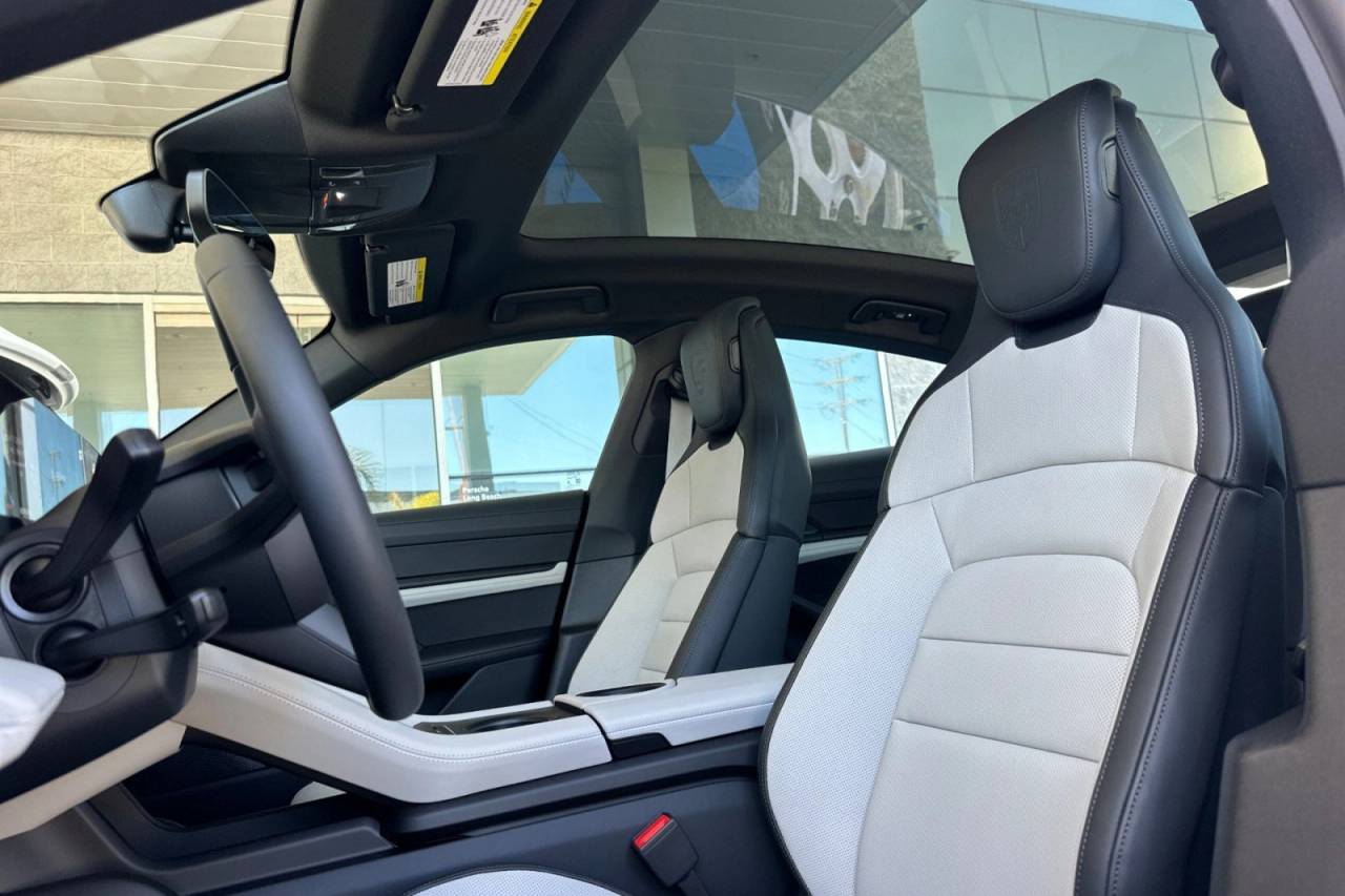2026 Porsche Taycan Taycan 4 Black Edition