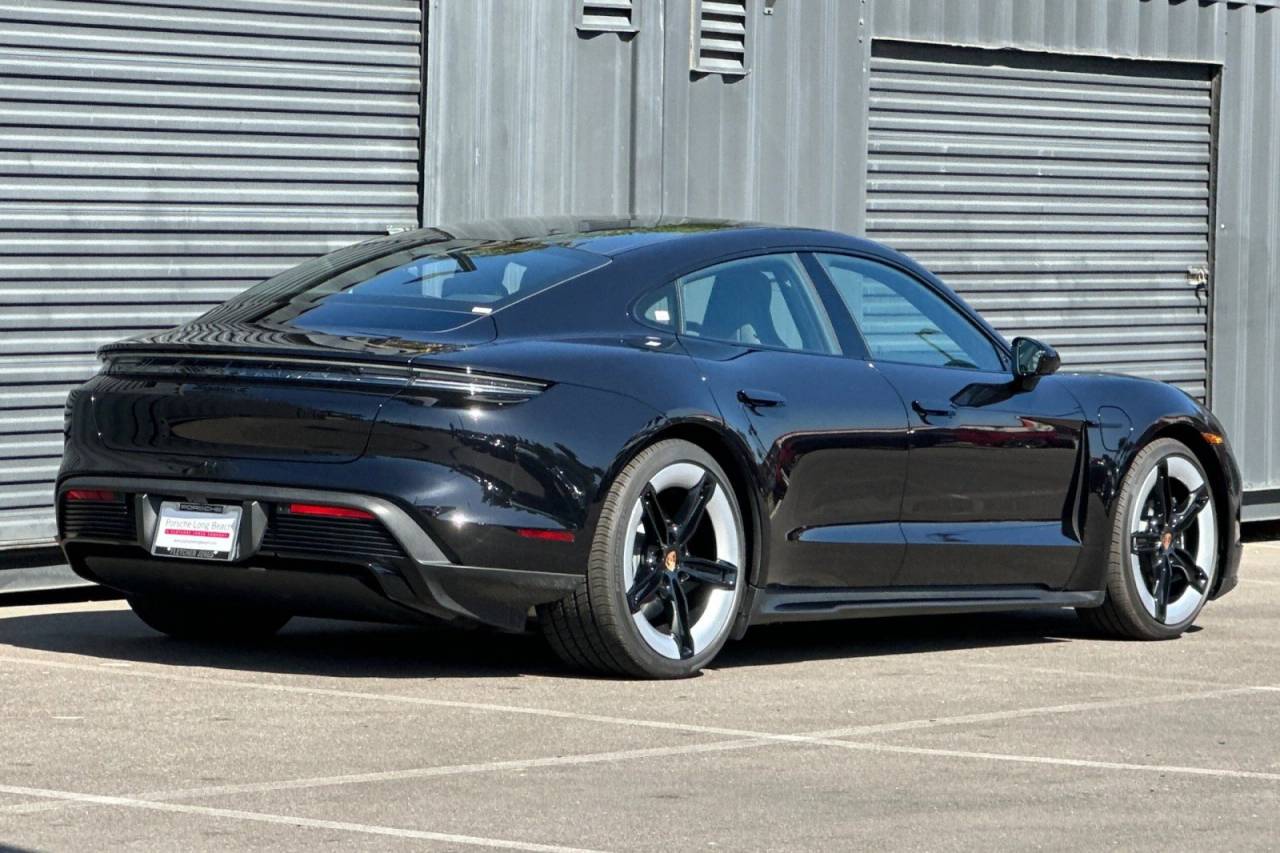 2026 Porsche Taycan Taycan 4 Black Edition