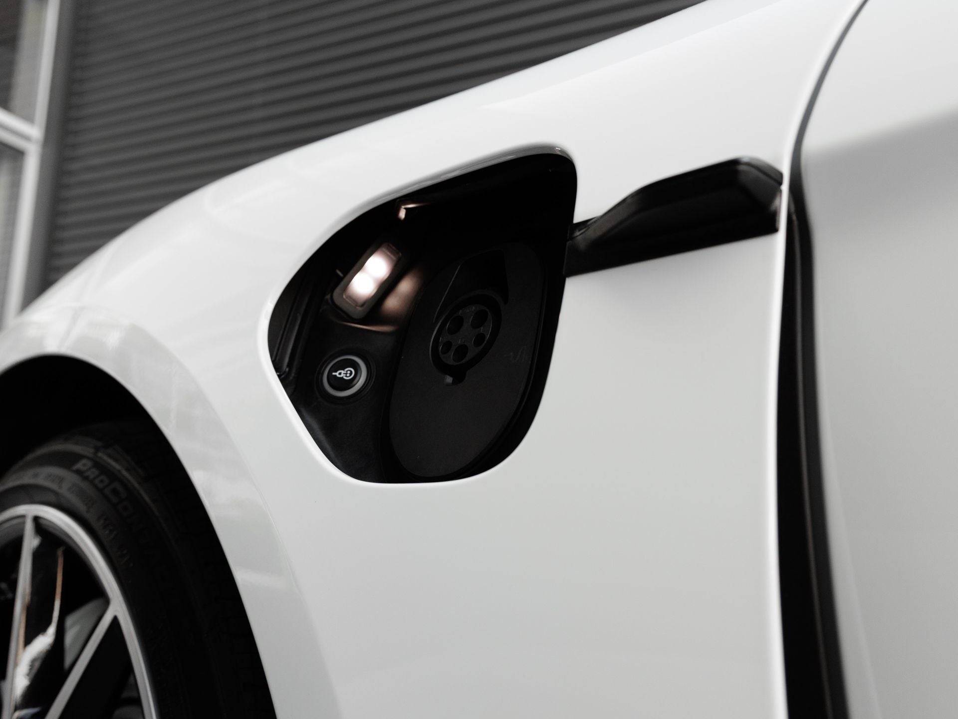 2026 Porsche Taycan Taycan Black Edition