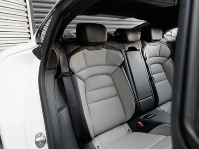 2026 Porsche Taycan Taycan Black Edition