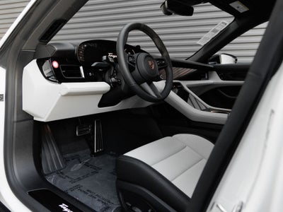 2026 Porsche Taycan Taycan Black Edition