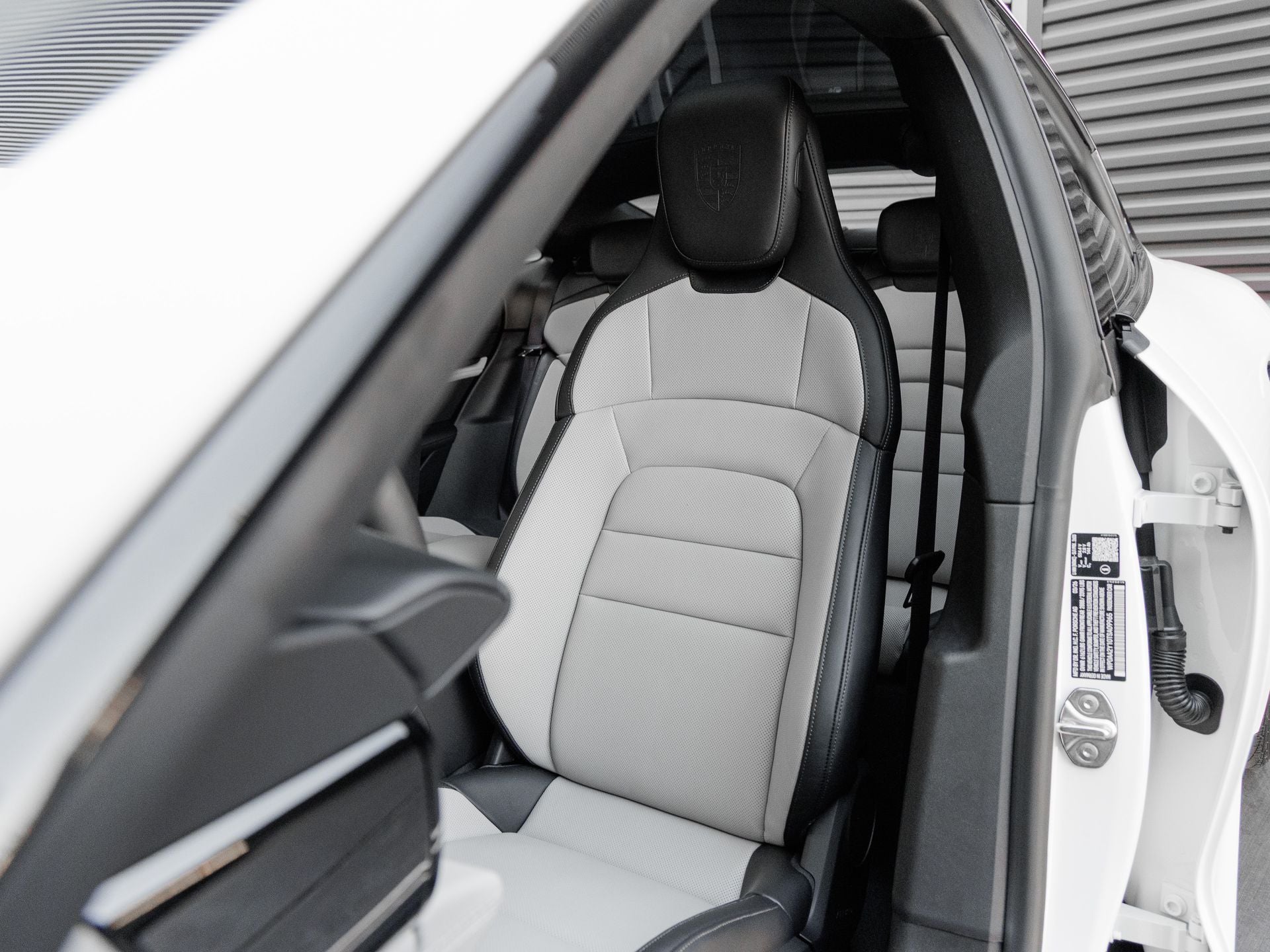 2026 Porsche Taycan Taycan Black Edition