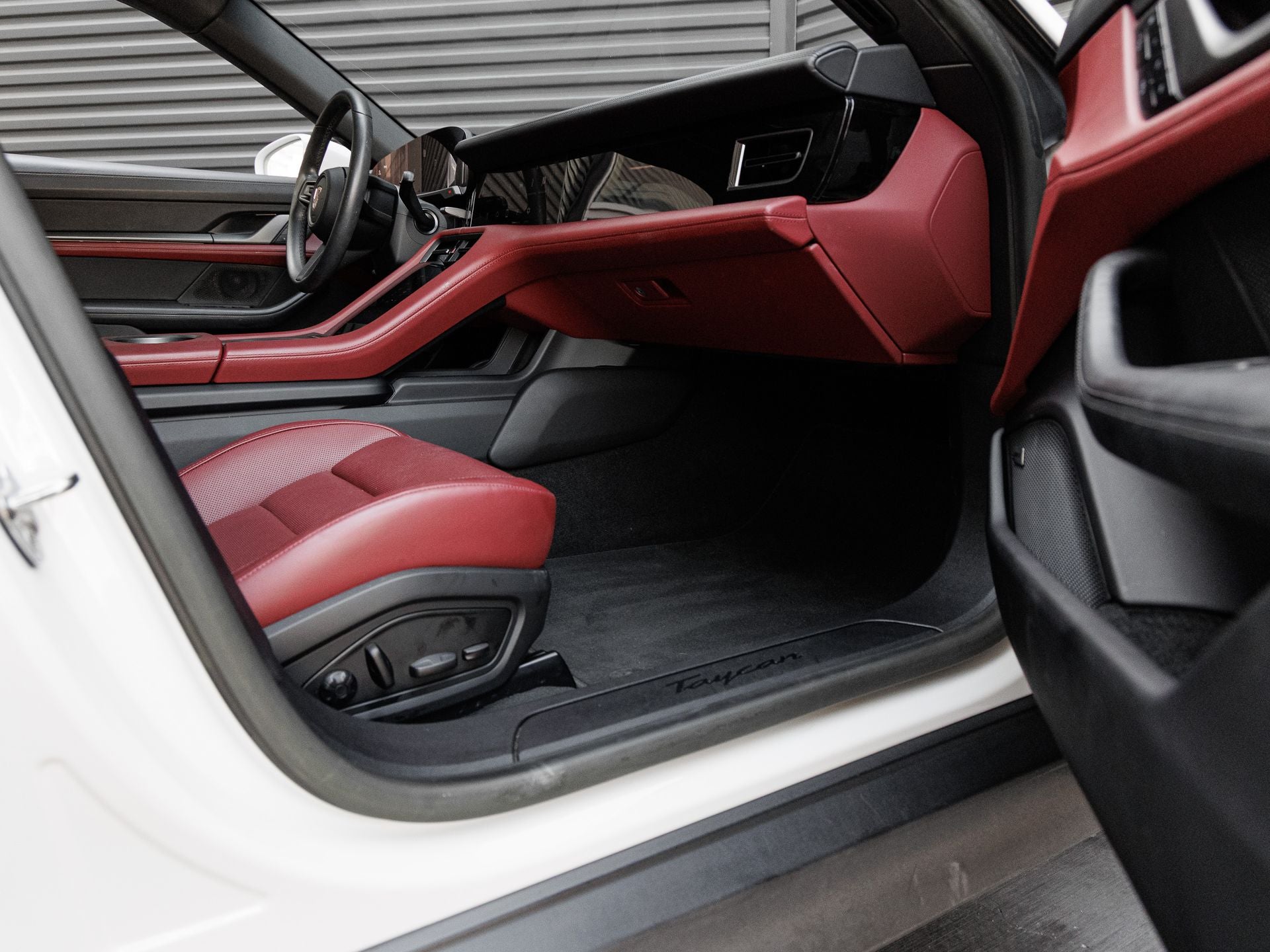 2023 Porsche Taycan Taycan (MY23)