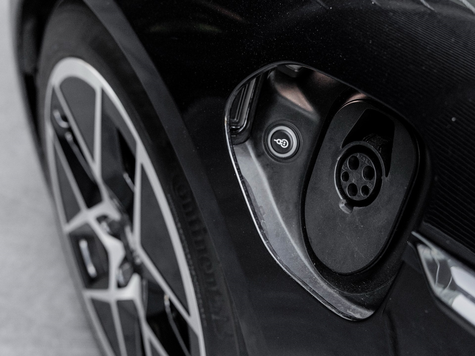 2025 Porsche Taycan Taycan