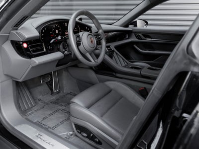 2025 Porsche Taycan Taycan