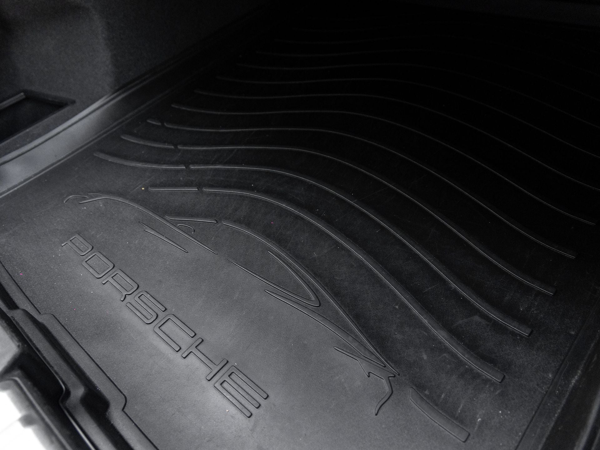 2025 Porsche Taycan 4