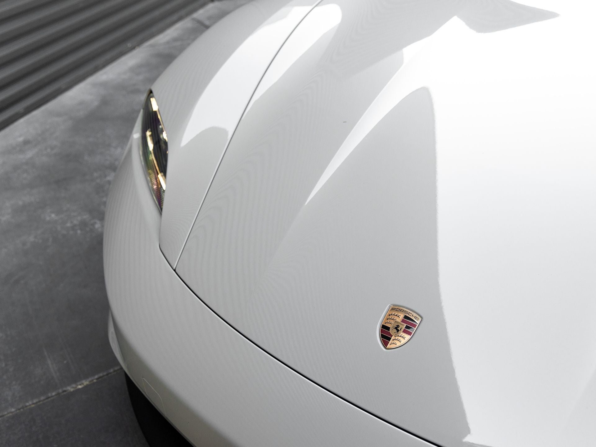 2025 Porsche Taycan 4