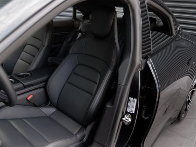 2025 Porsche Taycan Taycan