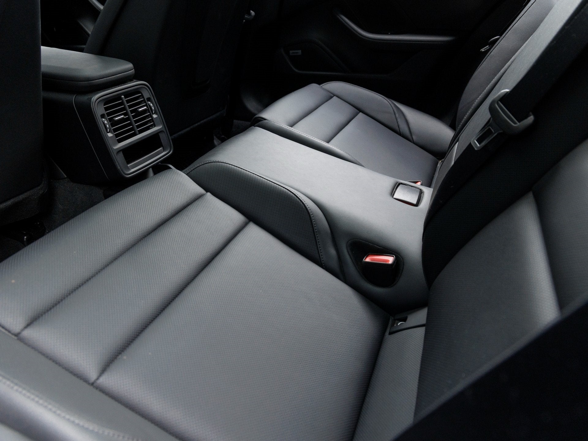 2025 Porsche Taycan Taycan