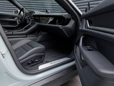 2025 Porsche Taycan Taycan