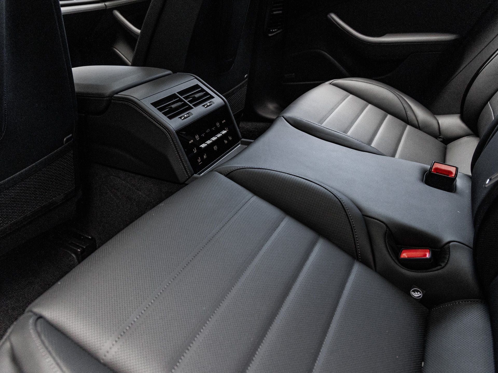 2025 Porsche Panamera Panamera