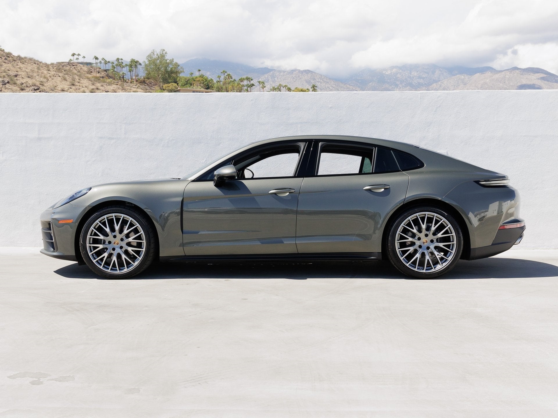 2024 Porsche Panamera Panamera 4 (MY24)