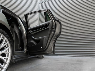 2024 Porsche Panamera Panamera 4 (MY24)