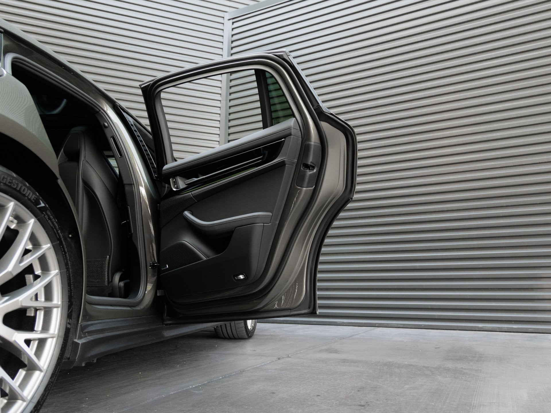 2024 Porsche Panamera Panamera 4 (MY24)