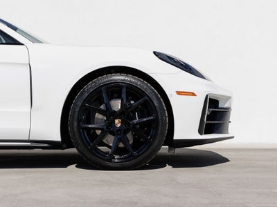 2026 Porsche Panamera Base