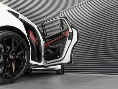 2026 Porsche Panamera Base
