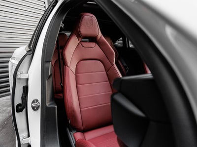 2026 Porsche Panamera Base