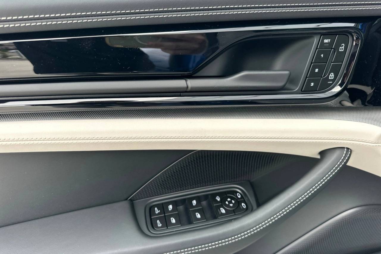 2026 Porsche Panamera Panamera 4