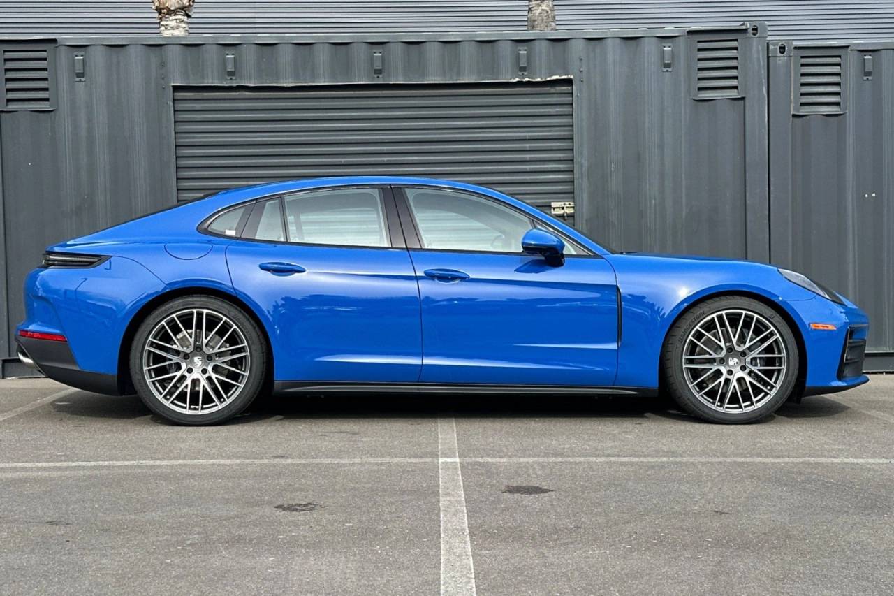 2026 Porsche Panamera Panamera 4