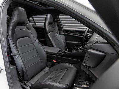 2025 Porsche Panamera Panamera