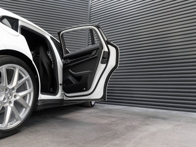 2025 Porsche Panamera Panamera