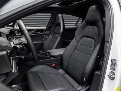 2025 Porsche Panamera Panamera