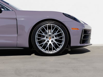 2026 Porsche Panamera 4