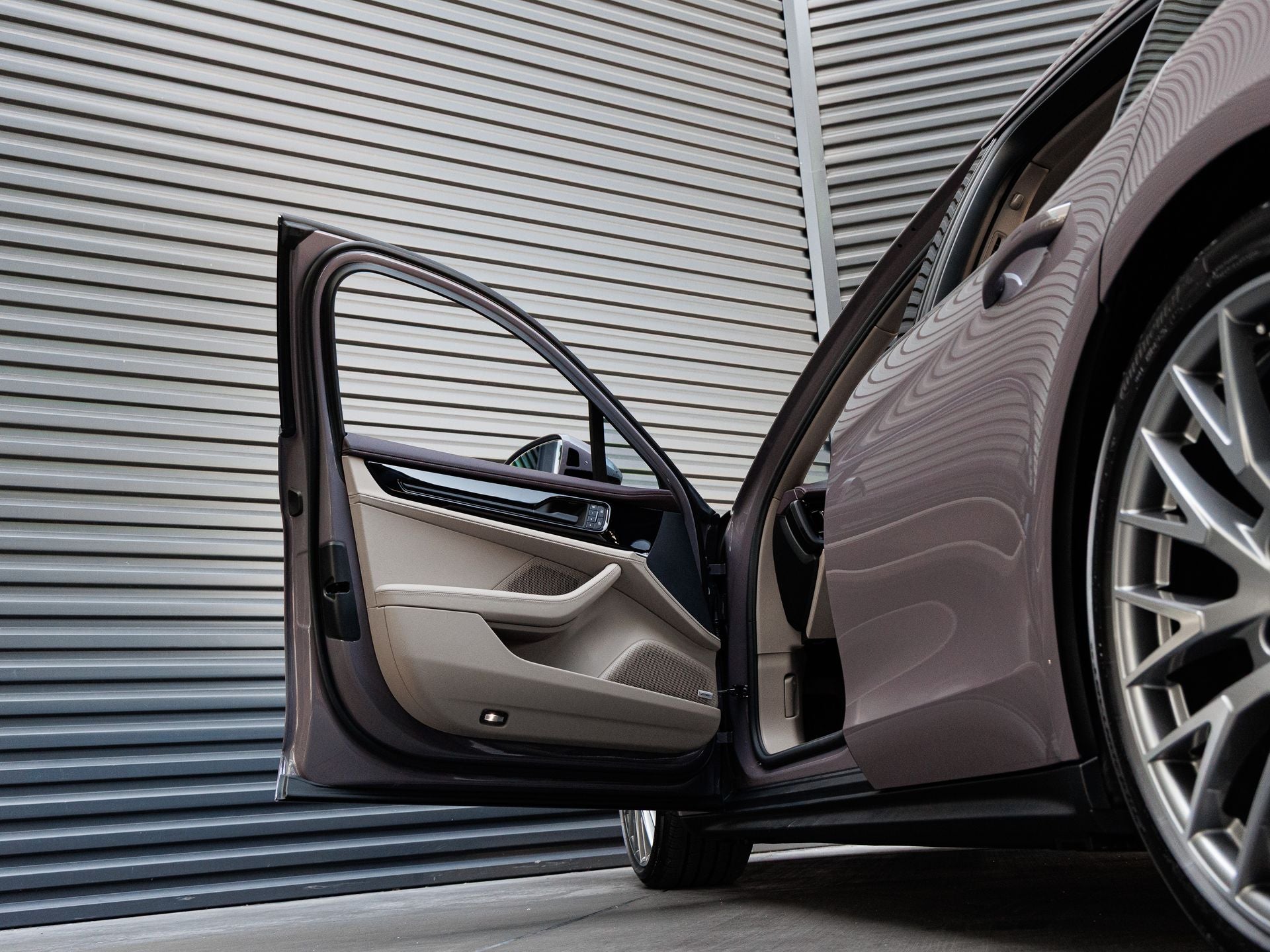 2026 Porsche Panamera 4