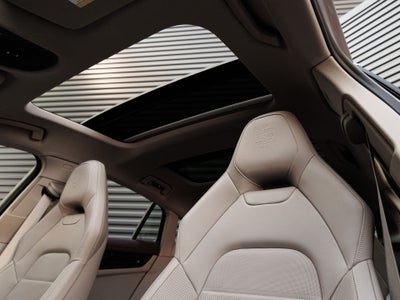2026 Porsche Panamera 4