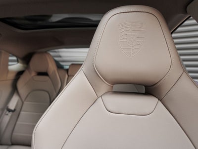 2026 Porsche Panamera 4