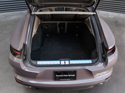 2026 Porsche Panamera 4