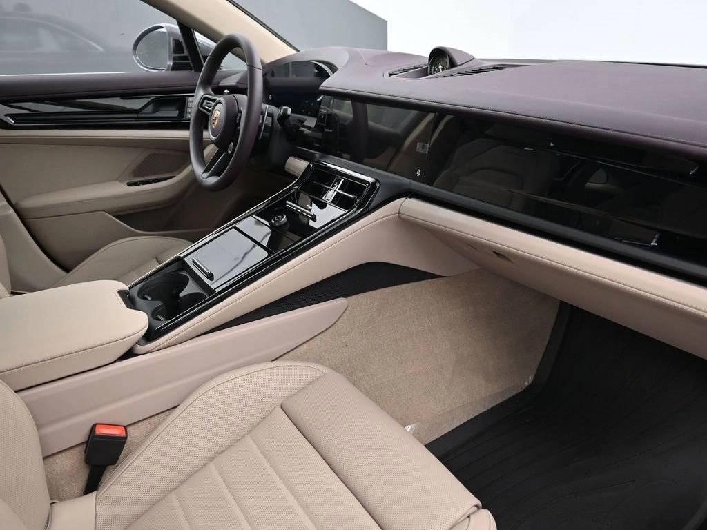 2026 Porsche Panamera Panamera 4