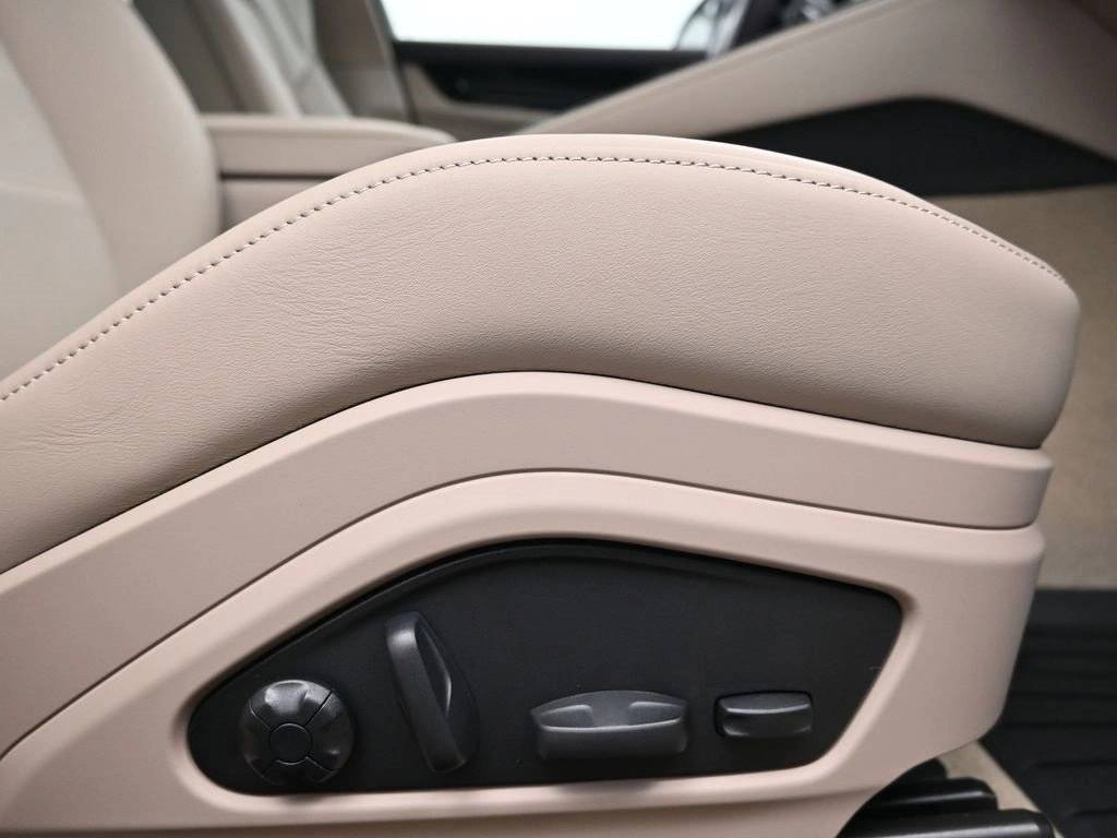 2026 Porsche Panamera Panamera 4