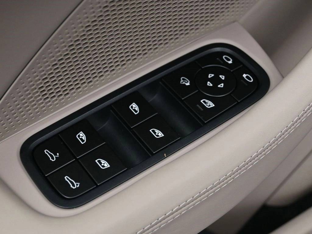 2026 Porsche Panamera Panamera 4