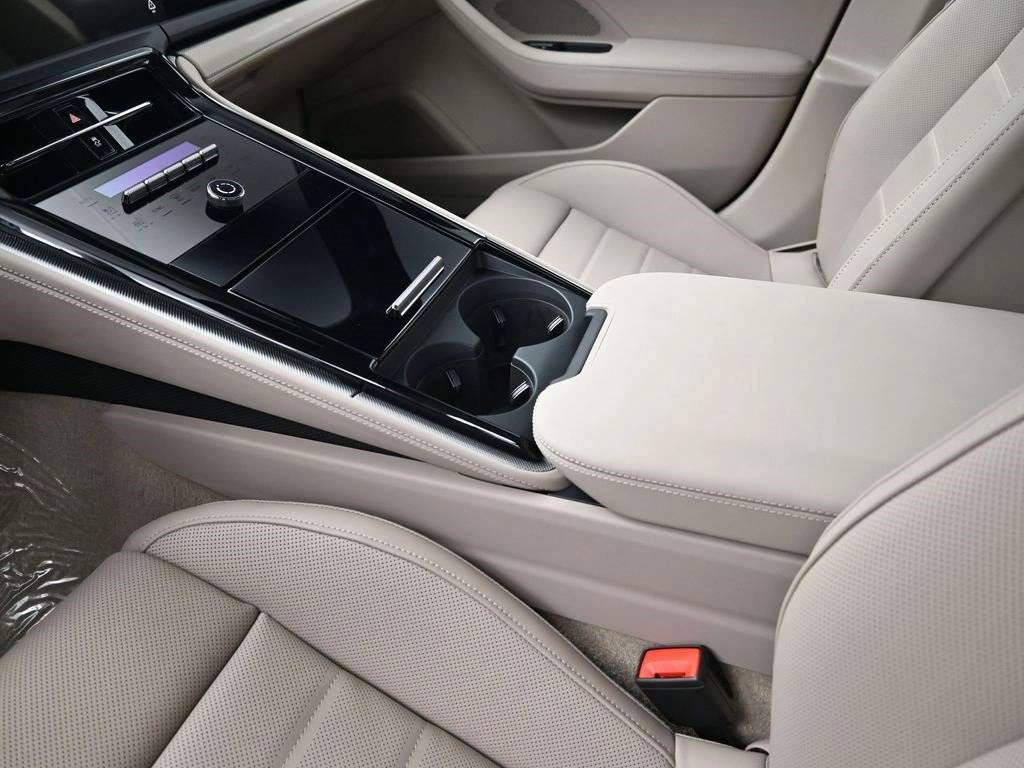 2026 Porsche Panamera Panamera 4