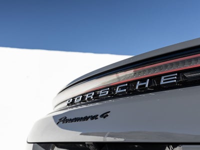 2025 Porsche Panamera Panamera 4