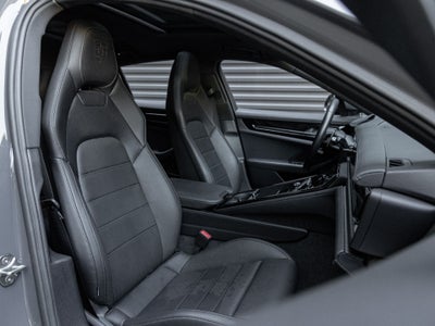 2025 Porsche Panamera Panamera 4