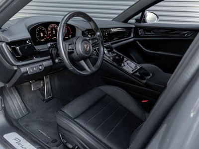 2025 Porsche Panamera Panamera 4