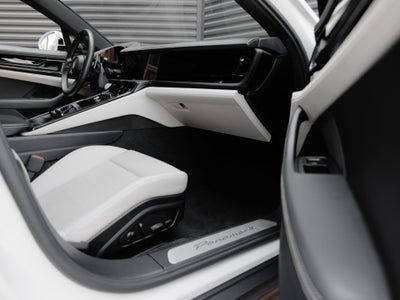 2025 Porsche Panamera Panamera