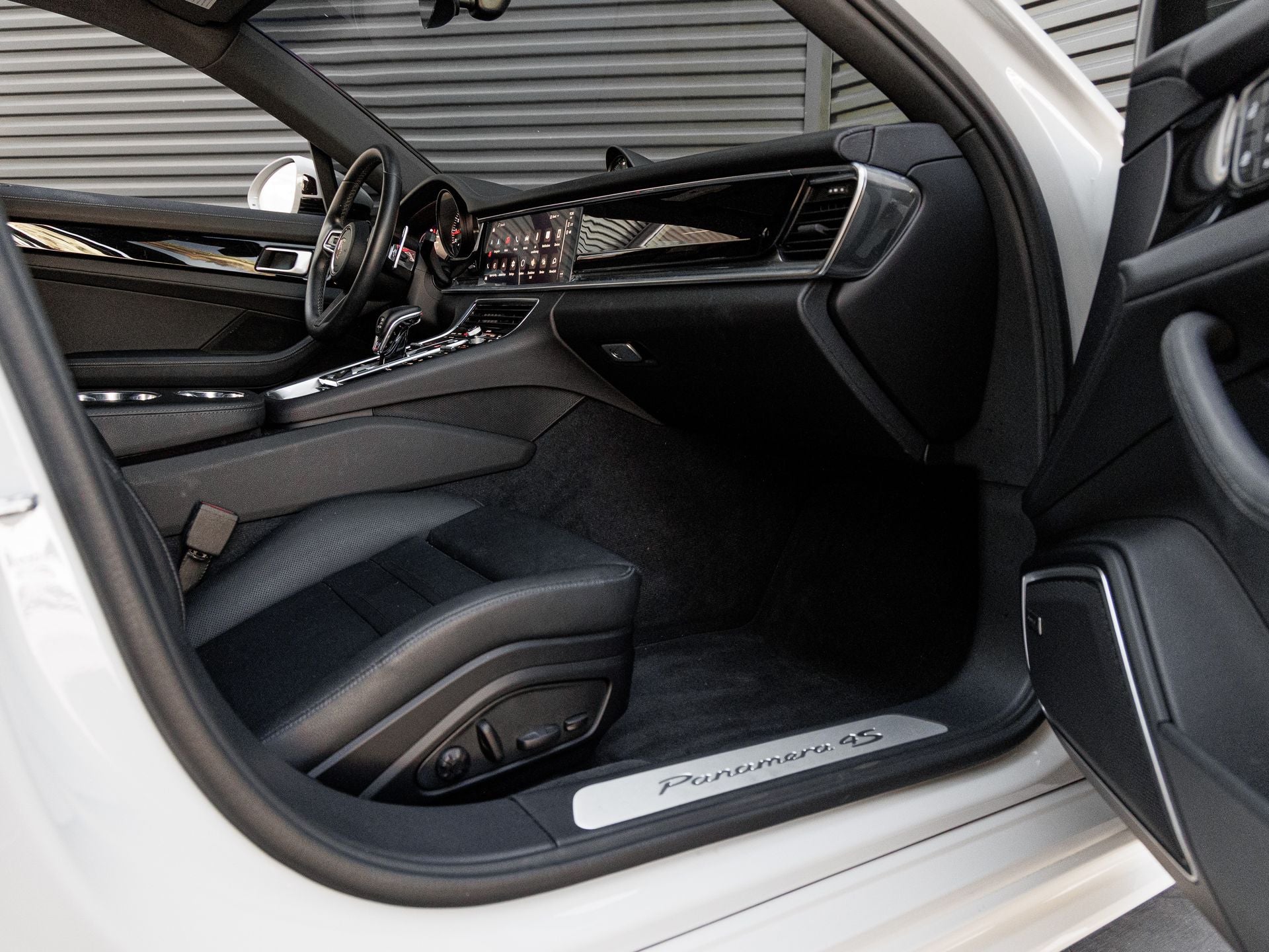 2023 Porsche Panamera 4S