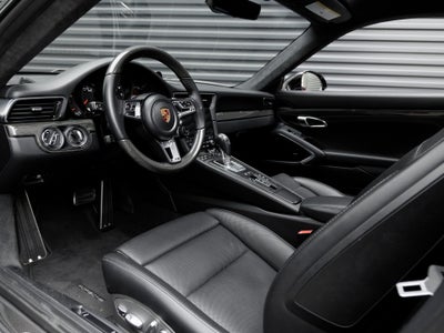 2017 Porsche 911 911 Carrera GTS