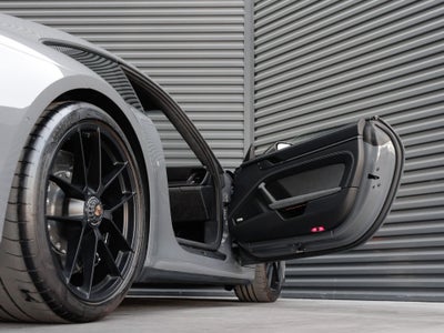 2025 Porsche 911 Carrera GTS